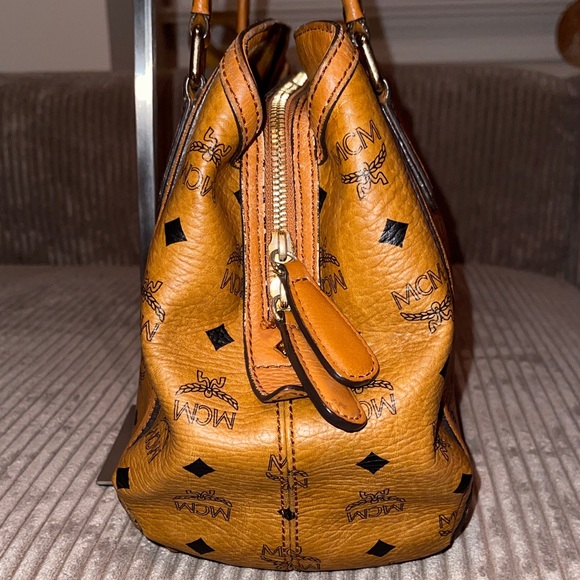 MCM Cognac Visetos Shoulder Bag - Picture 4 of 16